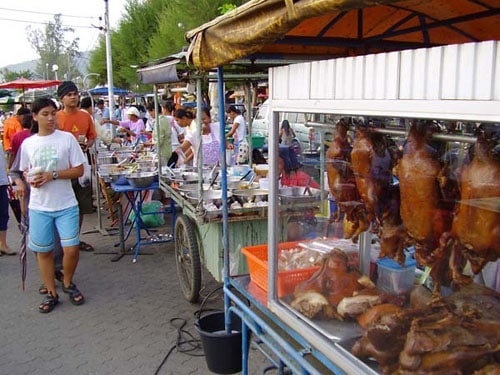 Koh Samui Sehenswürdigkeit - Gebratene Enten zum Essen