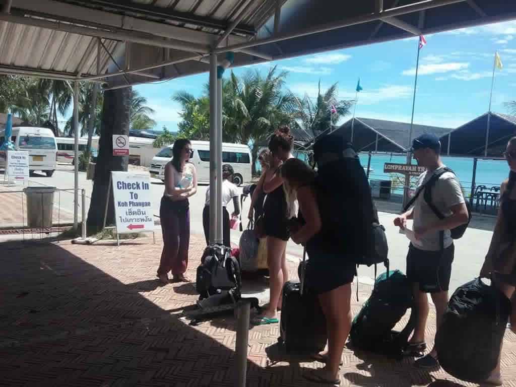 Maenam Pier Check-IN - Koh Samui, Thailand